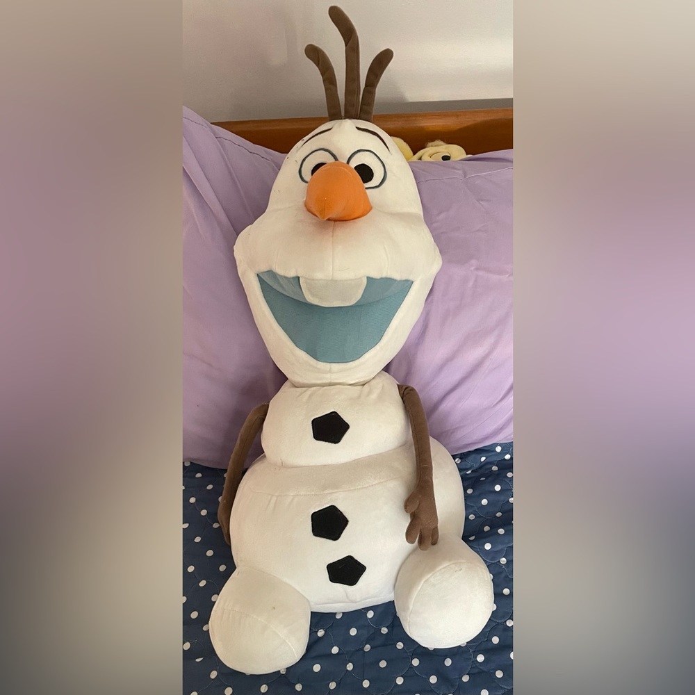 Olaf (2 ft tall) Stuffed Animal - perfect condition!